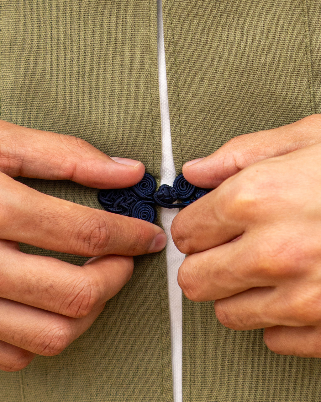 Olive Green Linen Shanghaï